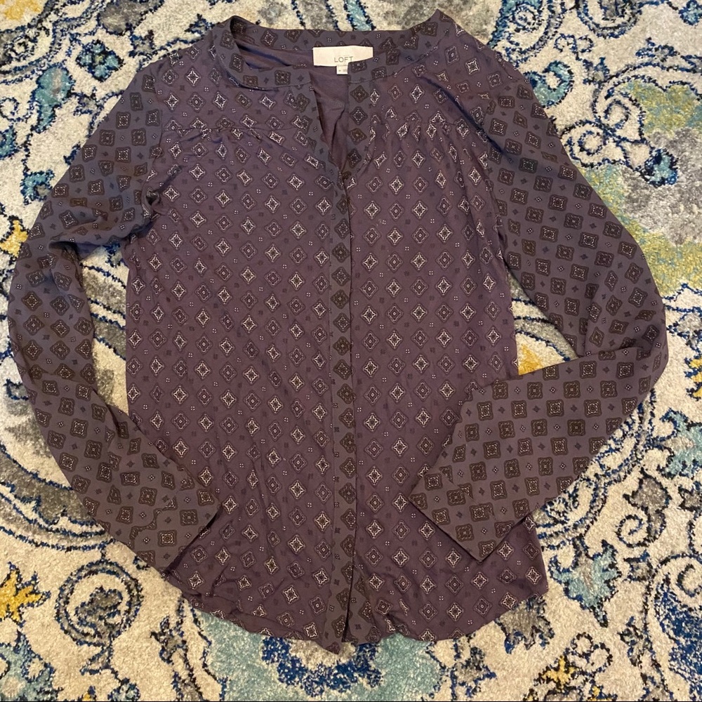 Beautiful LOFT Button Down Blouse